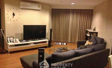 For rent 3 bedrooms condo in Huai Khwang, Bangkok