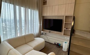 For rent 2 bedrooms condo in Huai Khwang, Bangkok