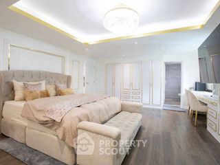 For rent 2 bedrooms condo in Ratchathewi, Bangkok