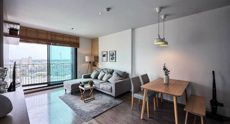 For rent 2 bedrooms condo in Watthana, Bangkok