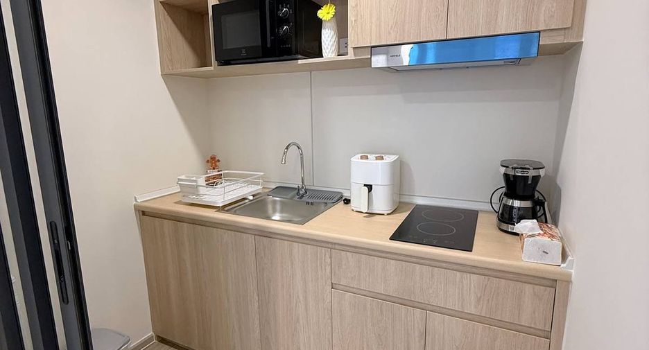 Condo en alquiler de 2 habitaciones en Phra Khanong, Bangkok