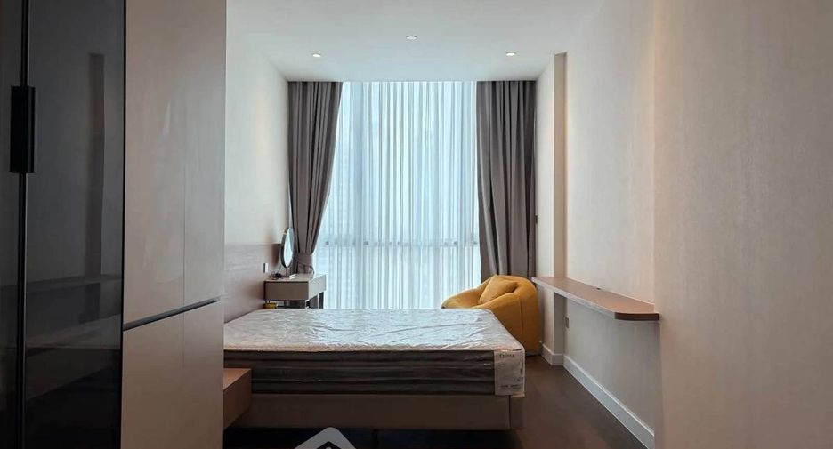 For rent 3 bedrooms condo in Sathon, Bangkok