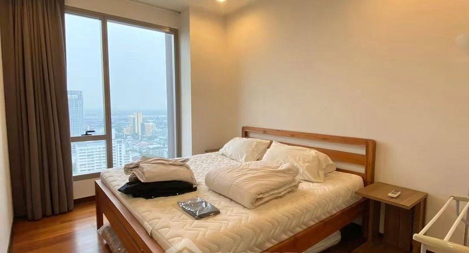 For rent 2 bedrooms condo in Khlong Toei, Bangkok