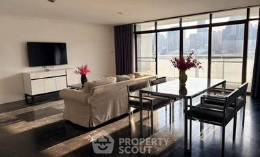 For rent 3 bedrooms condo in Watthana, Bangkok