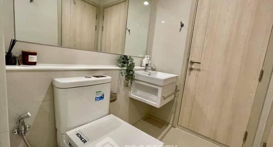 For rent 2 bedrooms condo in Pathum Wan, Bangkok
