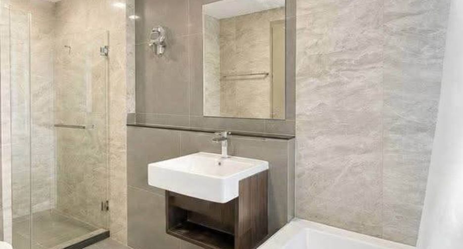 For rent 2 bedrooms condo in Watthana, Bangkok