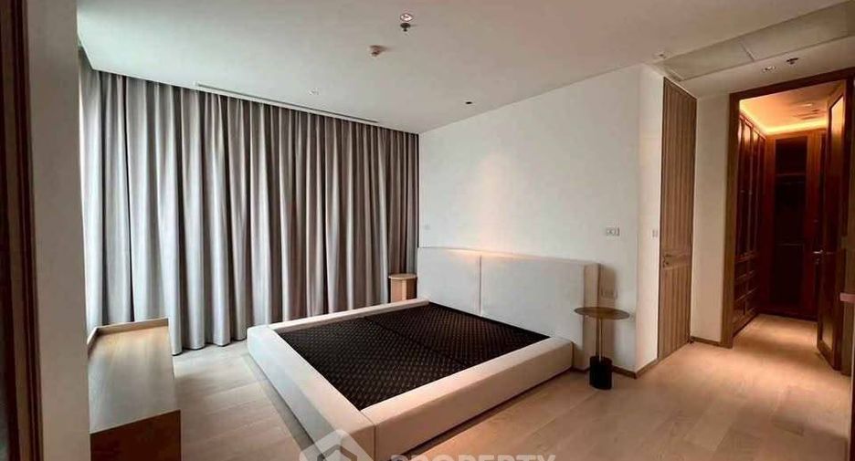 For rent 2 bedrooms condo in Yan Nawa, Bangkok