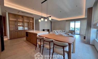 For rent 2 bedrooms condo in Yan Nawa, Bangkok