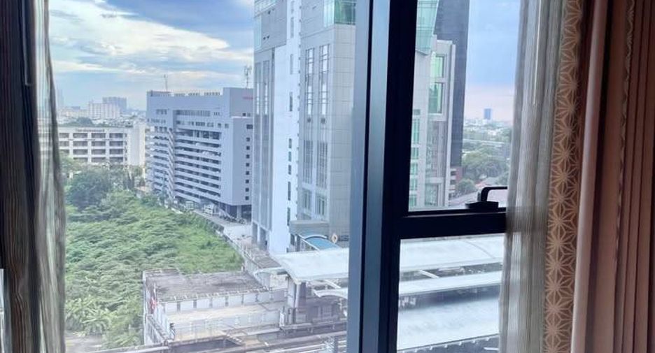 For rent 2 bedrooms condo in Sathon, Bangkok