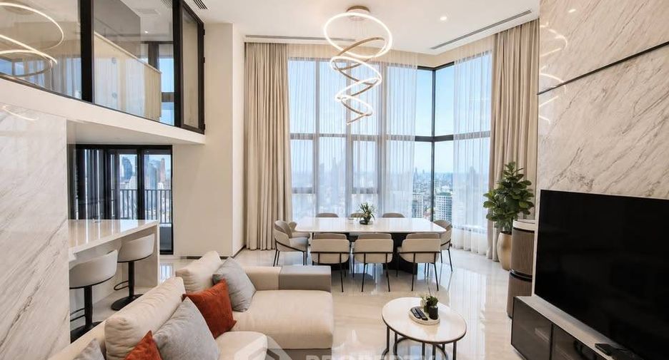 For rent 3 bedrooms condo in Bang Rak, Bangkok