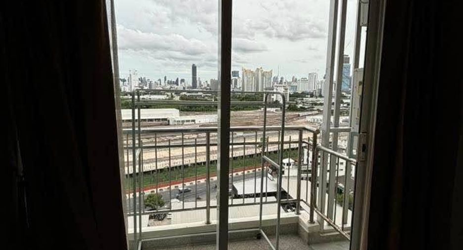Wohnung zur Miete mit 1 Zimmer in Huai Khwang, Bangkok