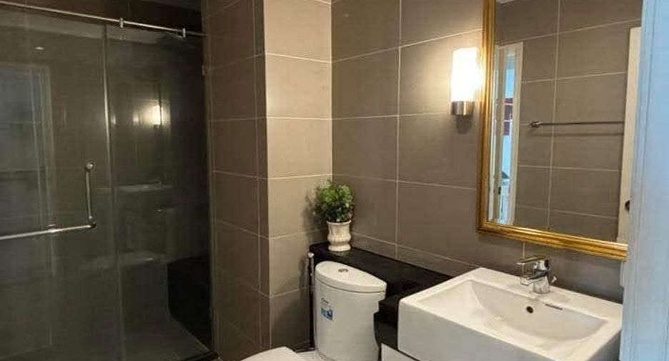 Wohnung zur Miete mit 1 Zimmer in Huai Khwang, Bangkok
