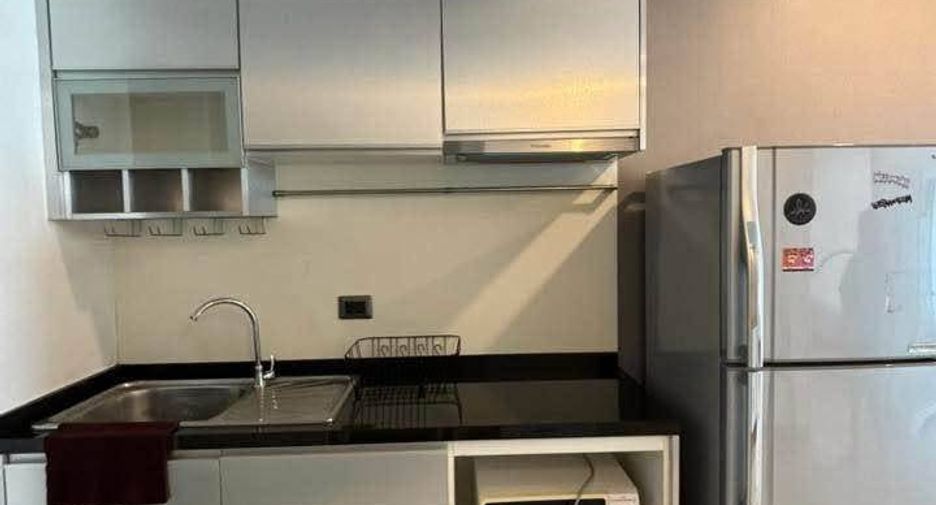 Wohnung zur Miete mit 1 Zimmer in Huai Khwang, Bangkok