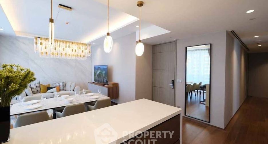 Condo en alquiler de 3 habitaciones en Khlong Toei, Bangkok