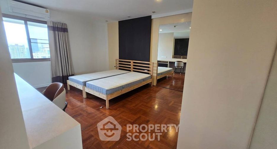 Condo en alquiler de 3 habitaciones en Watthana, Bangkok