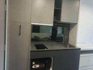Wohnung zur Miete mit 1 Zimmer in Bang Rak, Bangkok