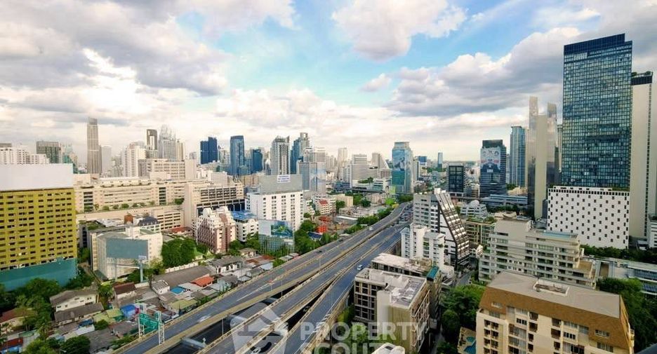 For rent 1 bed condo in Pathum Wan, Bangkok