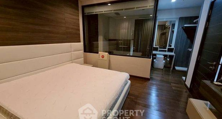 Condo en alquiler de 3 habitaciones en Huai Khwang, Bangkok
