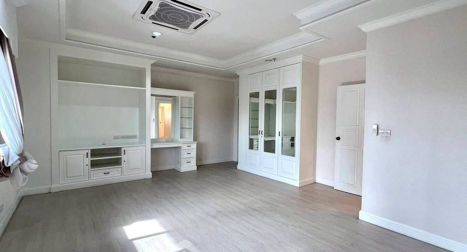 ให้เช่า 4 ห้องนอน อพาร์ทเม้นท์ ใน วัฒนา, กรุงเทพฯ