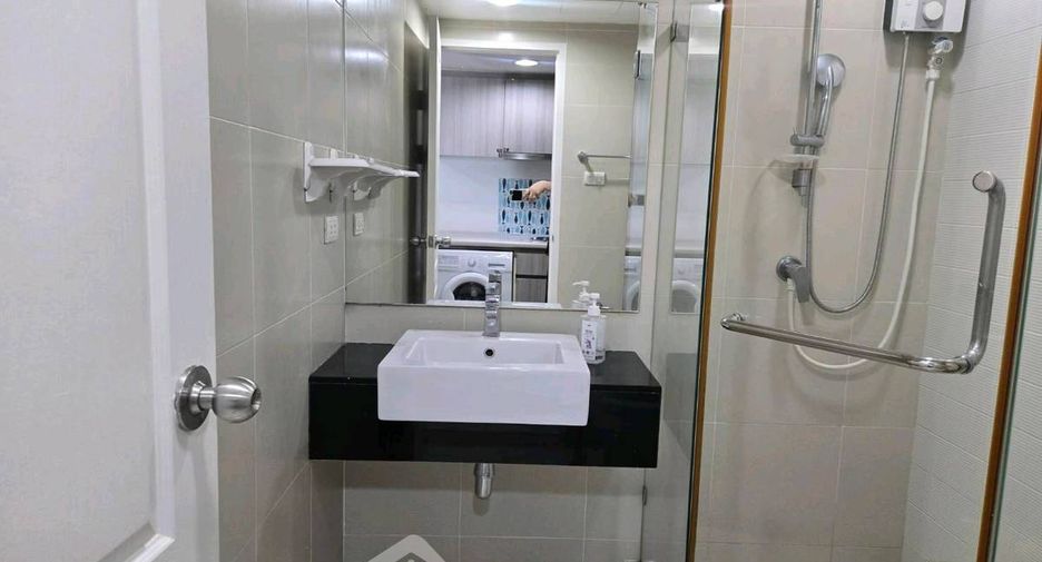 Wohnung zur Miete mit 1 Zimmer in Huai Khwang, Bangkok