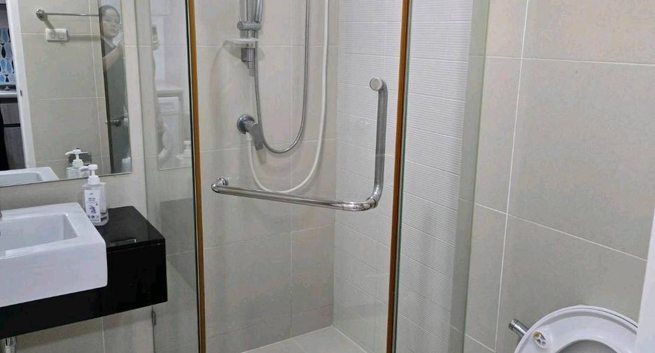Wohnung zur Miete mit 1 Zimmer in Huai Khwang, Bangkok