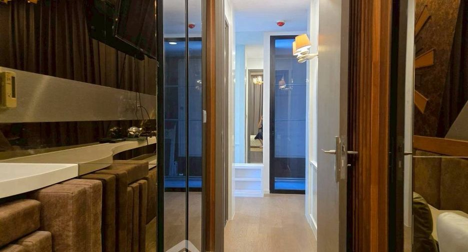 À louer 2 chambres condo à Bang Rak, Bangkok