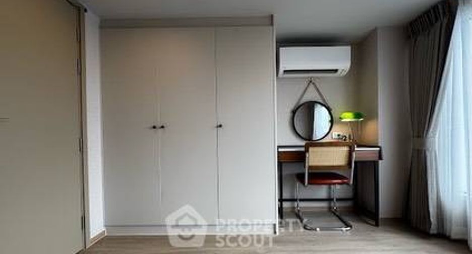 For rent 2 bedrooms condo in Bang Rak, Bangkok