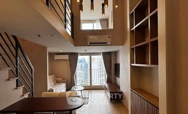 For rent 2 bedrooms condo in Bang Rak, Bangkok