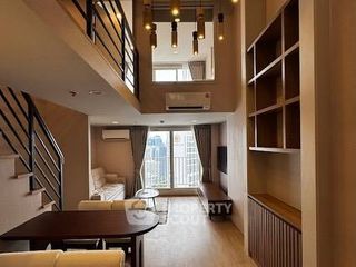 À louer 2 chambres condo à Bang Rak, Bangkok