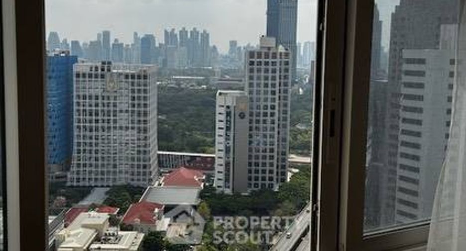 For rent 2 bedrooms condo in Bang Rak, Bangkok