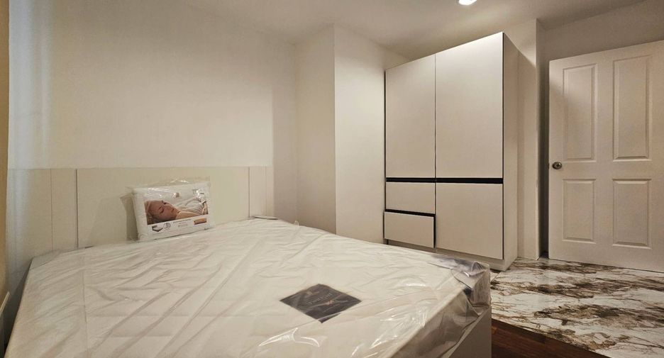 À vendre et à louer 2 chambres condo à Huai Khwang, Bangkok