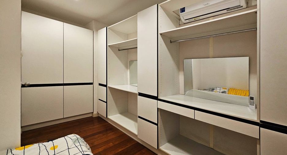 À vendre et à louer 2 chambres condo à Huai Khwang, Bangkok