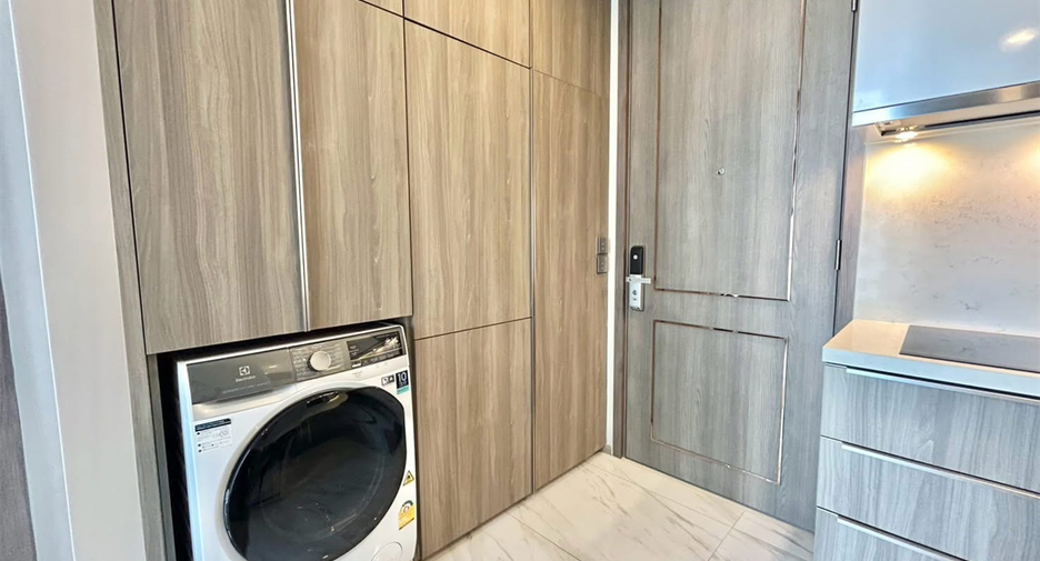 Condo en alquiler de 1 habitaciones en Khlong Toei, Bangkok