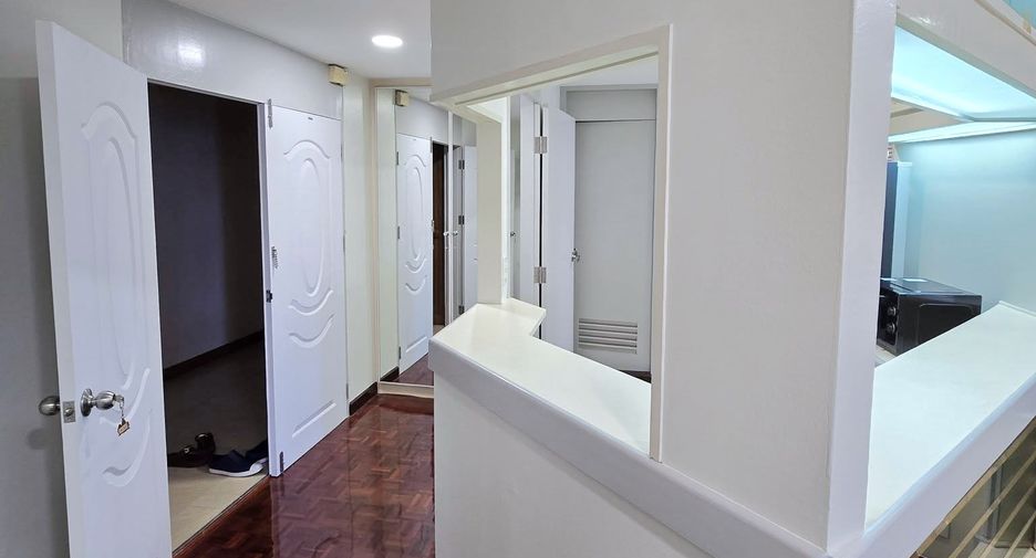 Condo en alquiler de 2 habitaciones en Watthana, Bangkok