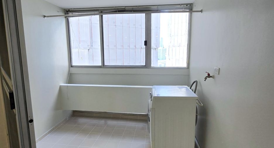 Condo en alquiler de 2 habitaciones en Watthana, Bangkok