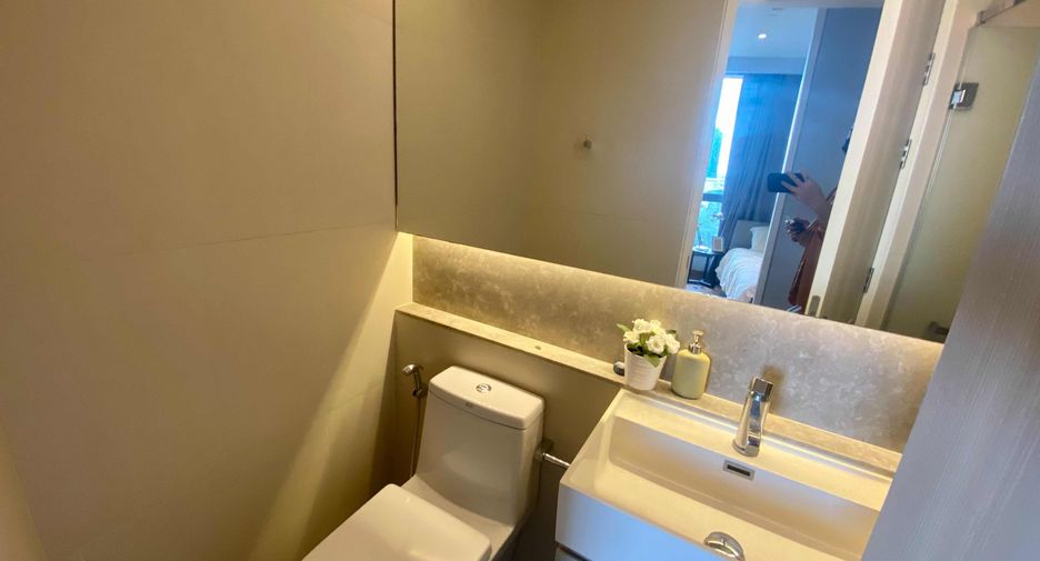 For rent 2 bedrooms condo in Khlong Toei, Bangkok