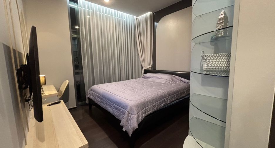 For rent 3 bedrooms condo in Khlong Toei, Bangkok