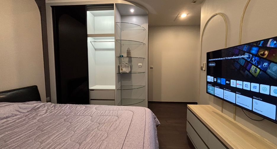 For rent 3 bedrooms condo in Khlong Toei, Bangkok