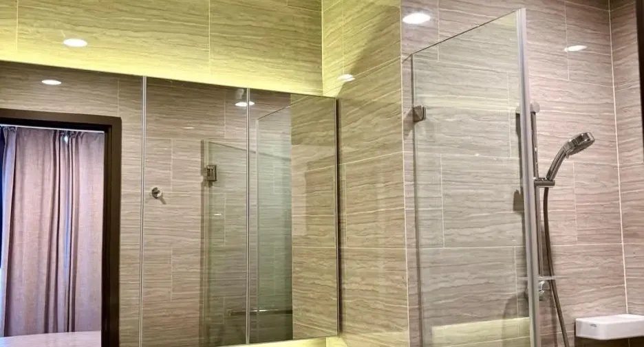 Condo en venta de 2 habitaciones en Bang Na, Bangkok