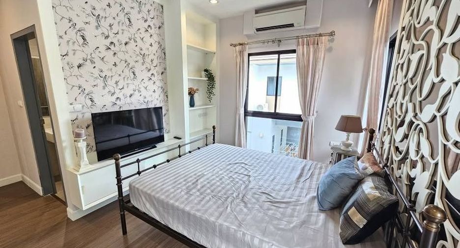 Haus zur Miete mit 4 Zimmer in Prawet, Bangkok