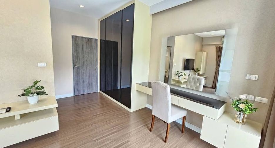 Haus zur Miete mit 4 Zimmer in Prawet, Bangkok