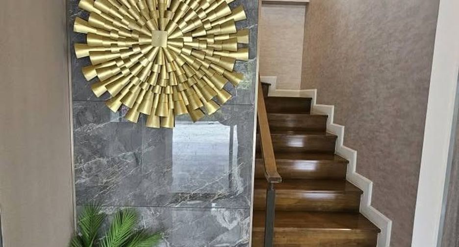 Haus zur Miete mit 4 Zimmer in Prawet, Bangkok
