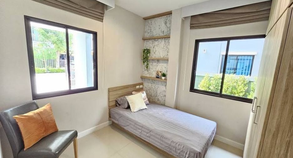 Haus zur Miete mit 4 Zimmer in Prawet, Bangkok