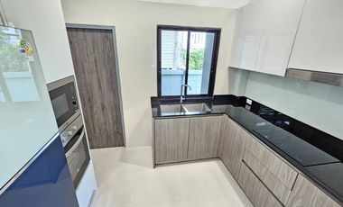 Haus zur Miete mit 4 Zimmer in Prawet, Bangkok