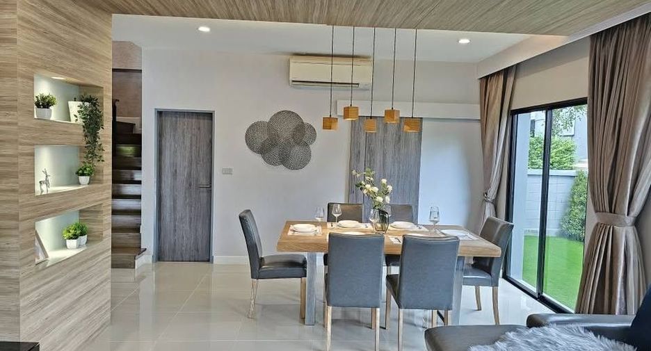 Haus zur Miete mit 4 Zimmer in Prawet, Bangkok