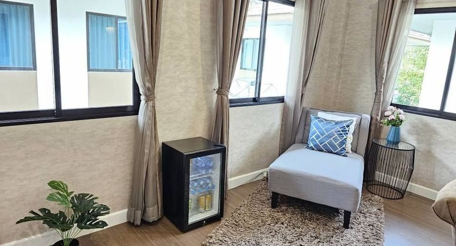 Haus zur Miete mit 4 Zimmer in Prawet, Bangkok