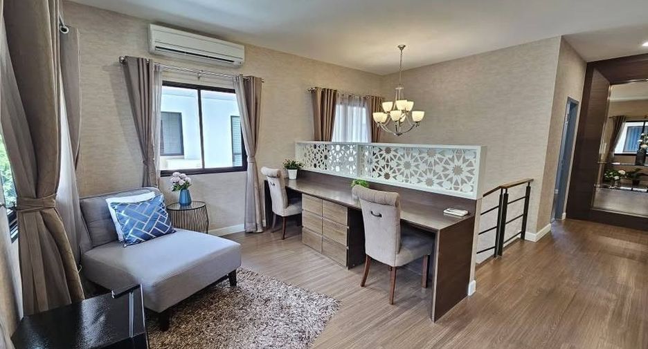 Haus zur Miete mit 4 Zimmer in Prawet, Bangkok