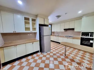 For rent 3 ベッドルーム apartment in Khlong Toei, Bangkok