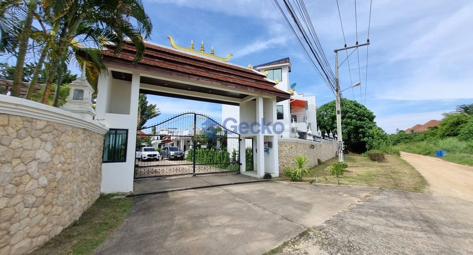 出售 4 卧室 独立屋 在 Huai Yai, 芭提雅