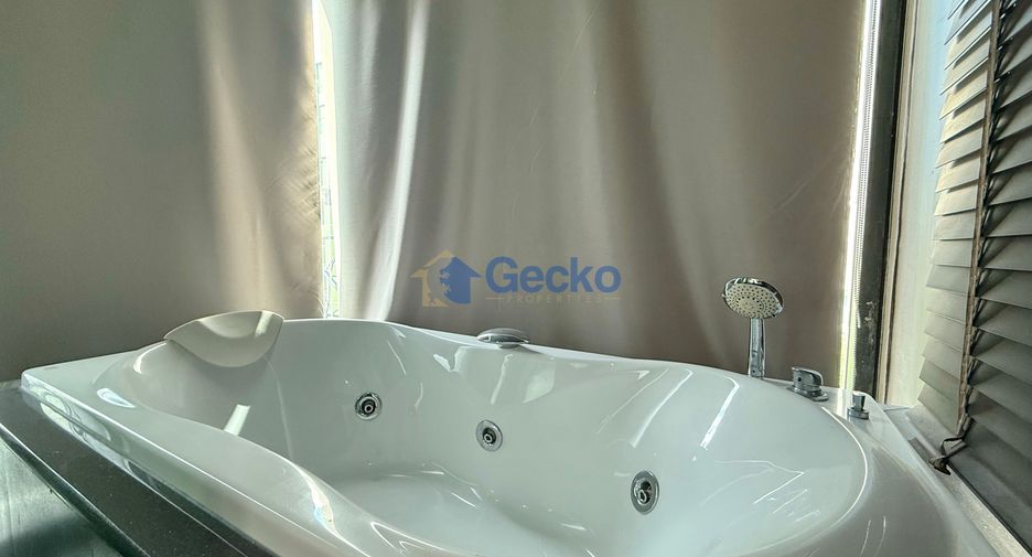 Condo en alquiler de 2 habitaciones en Bang Lamung, Chonburi